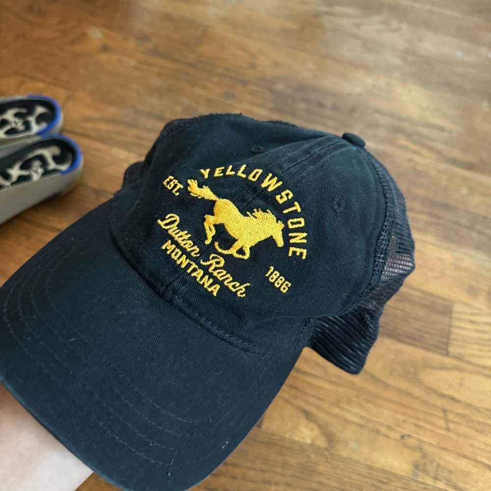 Yellowstone Black Cap BNWT